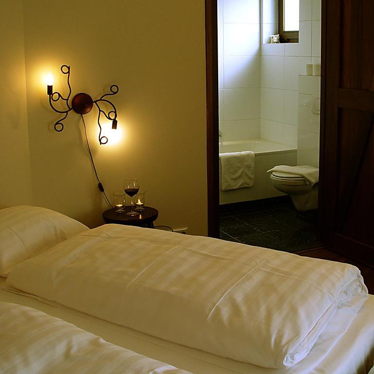 Standard Twin Room,11348430:JPEG